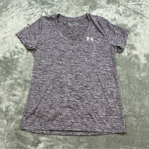 under armour loose fit Headgear  Tee Shirt Women’s Medium plumb heather casual